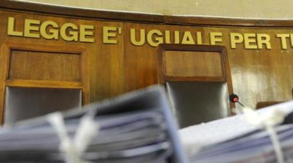 Italia. Muncitori ROMÂNI ținuți în SCALVIE, plătiți cu 1 EURO pentru a VOTA fiul unui funcționar