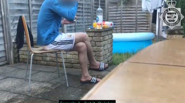 Marea Britanie. Imagini CUTREMURĂTOARE cu ROMÂNUL ținut SCLAV într-un beci și hrănit doar cu BISCUIȚI (VIDEO)