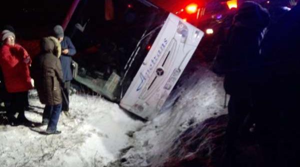 UPDATE. ACCIDENT pe DN1. Un AUTOCAR cu 25 persoane s-a RĂSTURNAT (VIDEO)