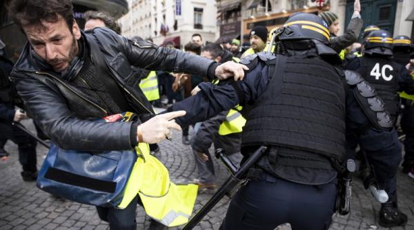 Parlamentul European condamnă forța "disproporționată" a autorităților în timpul protestelor