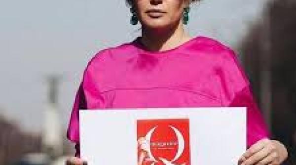 Floriana Jucan: „Cel penibil și ridicol este doar Tăriceanu!”