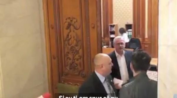Ieșire NERVOASĂ. Dragnea cheamă un JURNALIST în baie (VIDEO)