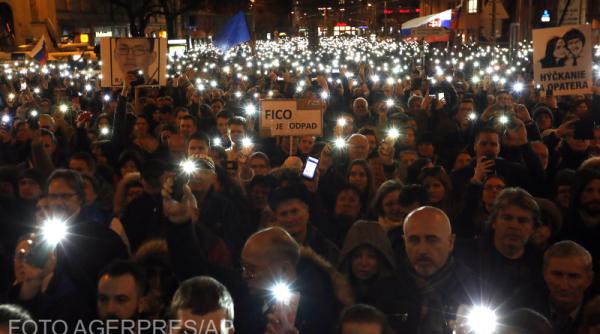 Slovacia. Mii de persoane au ieșit în stradă împotriva corupției