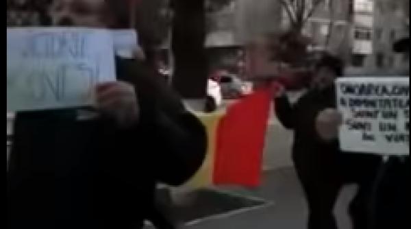 PROTEST acasă la Dragnea. Succesul lui Kovesi a scos oamenii în STRADĂ în Teleorman. VIDEO