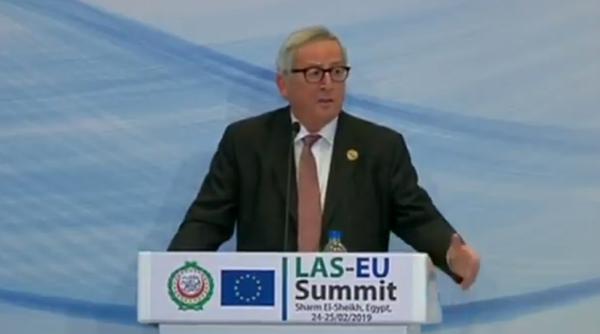 Juncker, ÎNTRERUPT de soție în timpul unui discurs. Reacția președintelui CE (VIDEO)