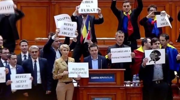 Scandal în Parlament: "Unde-s BANII, HOȚILOR? Dați șpăgi în CIMITIR?"