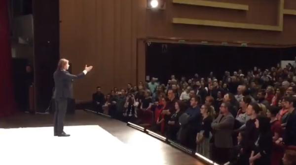 Marius Manole, mesaj EMOȚIONANT, pe SCENĂ. Publicul a APLAUDAT minute în șir (VIDEO)