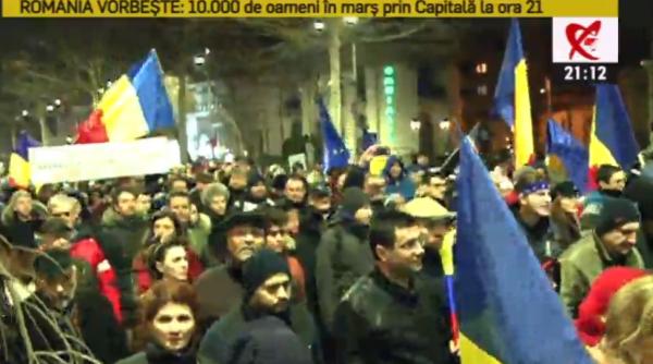 PROTEST MASIV. ROMÂNII din țară VIN în PIAȚA VICTORIEI: „Jos Clanul Dragnea”