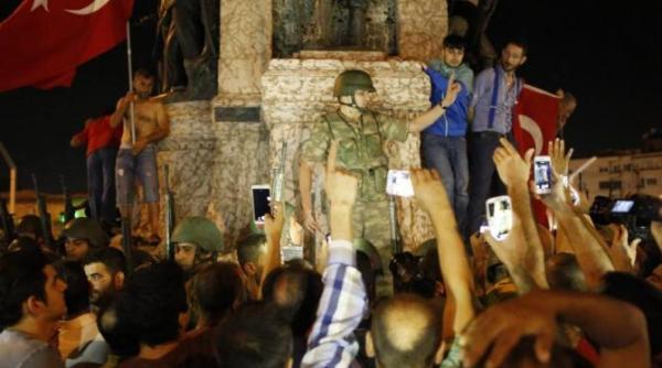 Turcia. Lovitura de stat eșuată. Peste 500.000 de persoane, REȚINUTE