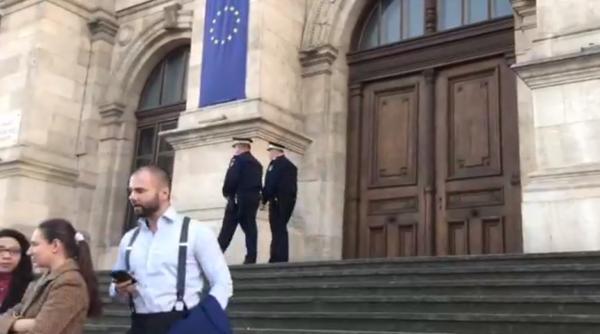 PROTEST MAGISTRAȚI. Jandarmii au încercat să îi ÎMPIEDICE (VIDEO)