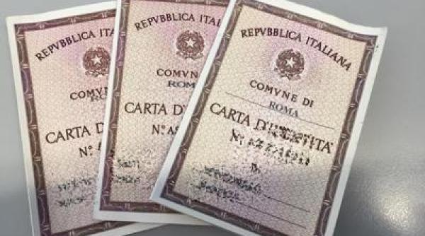 Italia. Un român avea acasă 147 de buletine FALSE