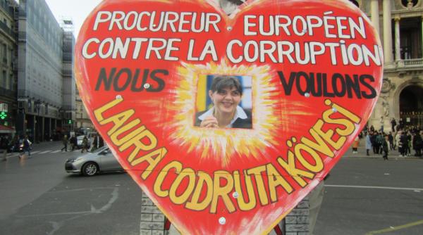 Franța. Kovesi, SIMBOLUL luptei anticorupție pentru vestele galbene: "Avem nevoie de Codruța Kovesi". FOTO