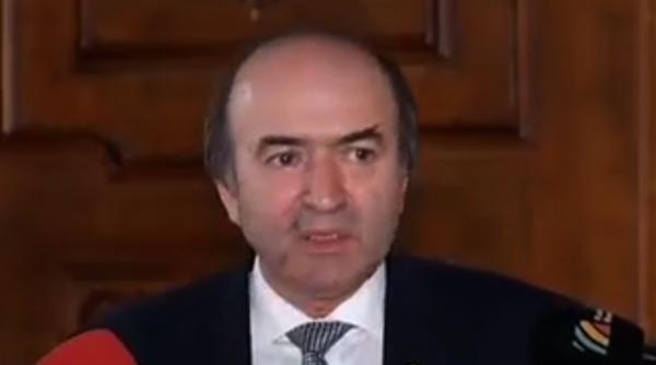 Presadă: "Tudorel Toader rămâne util Puterii, altfel s-ar fi descotorosit deja de el"