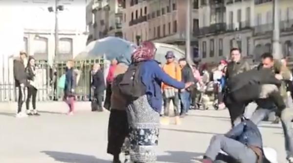 Spania. BĂTAIE între persoanele de etnie ROMĂ. A intervenit în forță poliția (VIDEO)