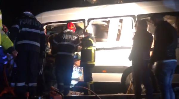 Microbuz cu MUNCITORI ROMÂNI din Germania, accident MORTAL. Au fost SPULBERAȚI de un TREN
