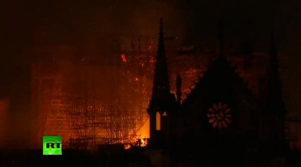Catredrala Notre-Dame va fi REFĂCUTĂ în CINCI ani. Promisiunea lui Emmanuel Macron