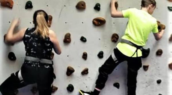 Finlanda. Copil român, UITAT pe străzi de autoritățile statului. DRAMA unei familii 