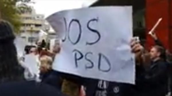 Liviu Dragnea, primit cu HUIDUIELI şi la Iaşi. Se scandează "Hoţii! Hoţii" - VIDEO