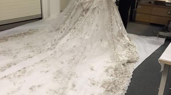 Povestea ROMÂNCEI care a ajuns să lucreze pentru Regina Angliei. Vedete de la Hollywood au apelat la ea