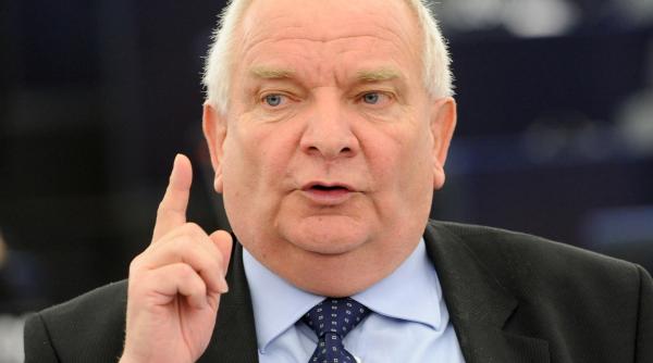 Președintele PPE pune la COLȚ coaliția PSD-ALDE: „Acțiunile se OPUN intereselor a milioane de ROMÂNI cinstiți”