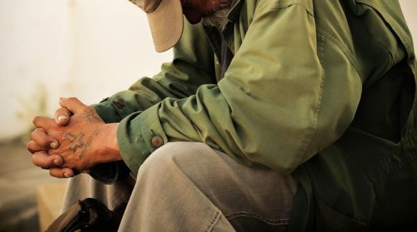 UK. O familie de români a ținut SCLAVI 31 de muncitori în construcții. Cât au CÂȘTIGAT "patronii"