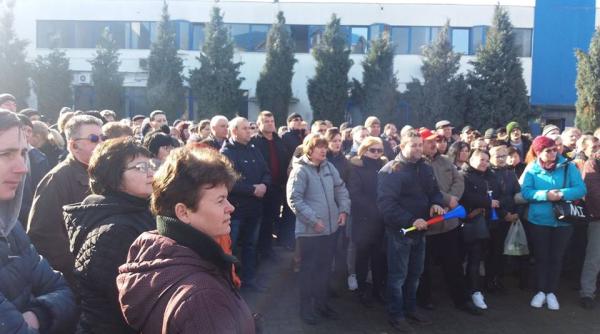 GREVĂ la Electrolux. Suedezii vor să PĂRĂSEASCĂ România