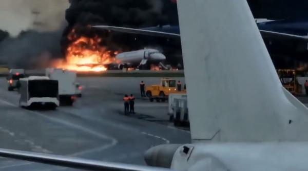 Înregistrare video DRAMATICĂ din interiorul AVIONULUI care s-a PRĂBUȘIT în flăcări la Moscova (VIDEO)