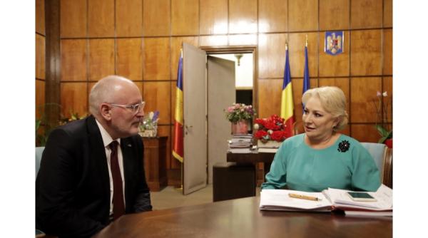 Dăncilă: "Timmermans acţionează politic. Mi se pare nepotrivit. Ameninţarea cu Articolul 7, periculoasă"
