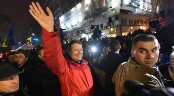 Klaus Iohannis iese sâmbătă în Piaţa Victoriei. ULTIMĂ ORĂ