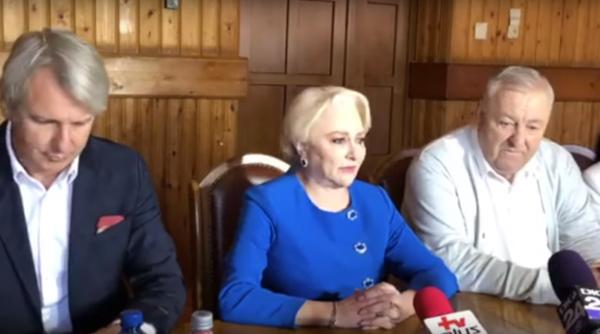 Viorica Dăncilă, o nouă GAFĂ. A fost corectată imediat de un coleg de partid (VIDEO)