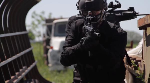 Beretta ajunge în Guvernul Dăncilă. Arma de asalt de ultimă generaţie va înlocui Kalaşnikov-ul