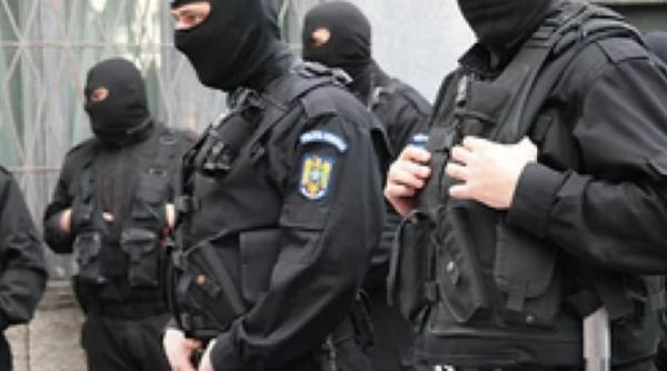 Viceprimar UDMR, SĂLTAT de polițiști după ce crucile eroilor ROMÂNI au fost PROFANATE de extremiști maghiari