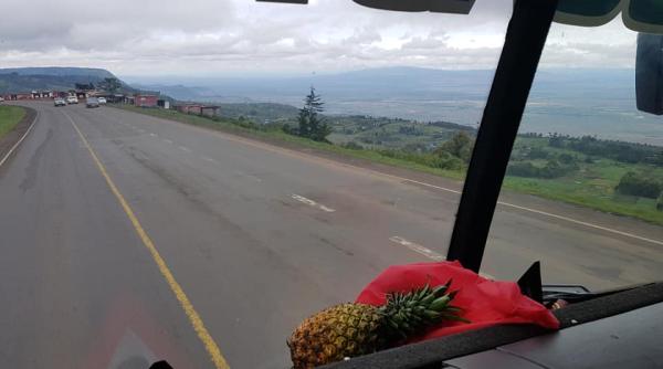 FABULOS. Un român a călătorit 15 ore din Uganda până în Kenya pentru a VOTA