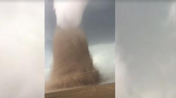 Alertă! Cod ROȘU de tornadă în România. ULTIMA ORĂ