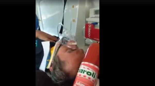 Pacient, UMILIT într-o ambulanță din România: Îi dădea cu salamul în cap. Video