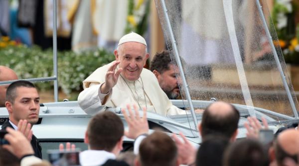 Papa Francisc, mesaj în ROMÂNĂ după vizita sa în România
