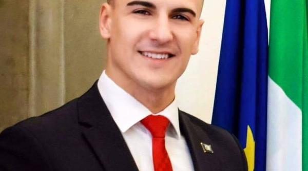 Un tânăr român a reuşit să câştige alegerile dintr-un orăşel italian: "Dedic victoria românilor din diaspora"