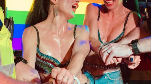 Scoția. ROMÂNCELE din Cheeky Girls, „ARESTATE” după ce au STRIGAT la polițiști