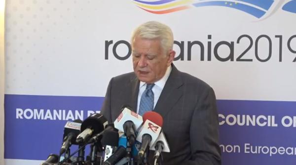 Dialog HALUCINANT între Meleșcanu și un membru Declic. "Se semnează online"