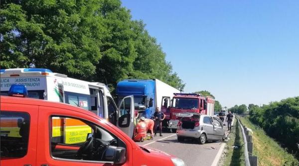 FOTO. Sfârşit tragic pentru Doriana, pe străzile din Italia. Şoferii priveau tăcuţi şi cu lacrimi în ochi