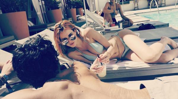 O actriță americană a postat singură pozele nud cu care era șantajată: „Du-te dracului!”