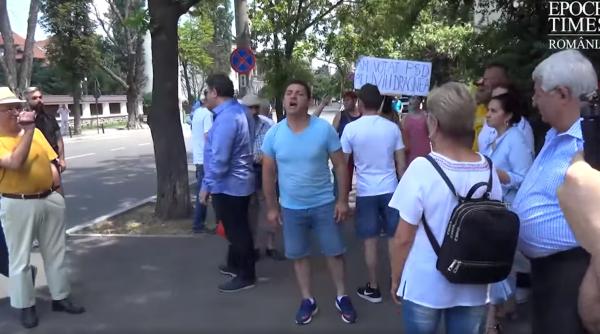 Susținătorii PSD îi doresc MOARTEA Angelei Merkel