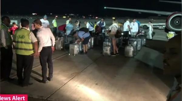 ZECI de români, BLOCAȚI în Egipt. Aeronavă cu PROBLEME 