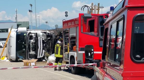 Italia. Un șofer ROMÂN de TIR a ajuns la spital după ce i s-a făcut rău la volan din cauza căldurii