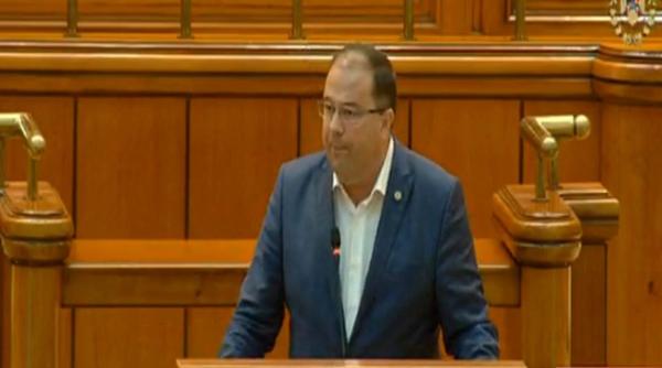 Moţiune. Marius Paşcan (PMP), discurs inedit în Parlament: "Un guvern caricatural"