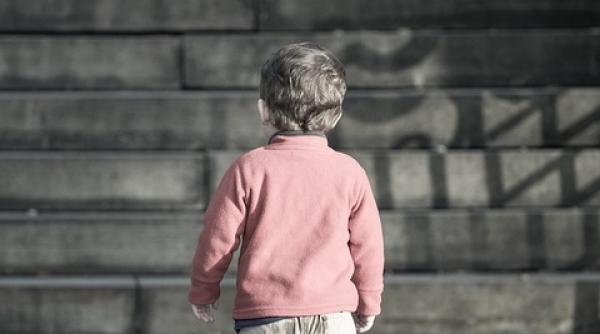 Germania. Anchetă în cazul unui copil ROMÂN maltratat. Precizări MAE