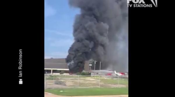 Avion PRĂBUȘIT pe un aeroport. Toți pasagerii aflați la bord au MURIT (VIDEO)