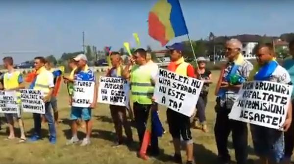 ROMÂNII ies în STRADĂ. PROTEST anunțat pentru vineri: „Ne lasă în continuare să trăim în sărăcie”