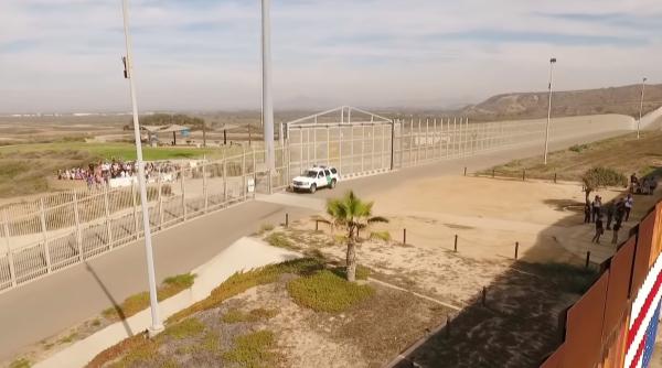 SUA. Clanuri de ROMÂNI trec peste graniță mii de CONAȚIONALI. Oamenii sunt puși la cerșit, furat și prostituție