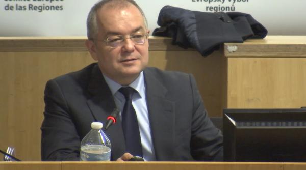 Boc, despre Codul Administrativ: „Trebuia promovat prin Parlament, nu prin OUG. Avantajează PSD”